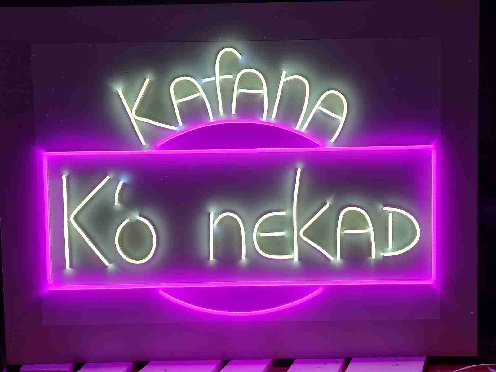 Visual Art Sarajevo LED Neon - LED neon reklame donose nostalgični šarm neona u modernom izdanju. Ekološki su prihvatljive i energetski efikasne, idealne za privlačenje pažnje.