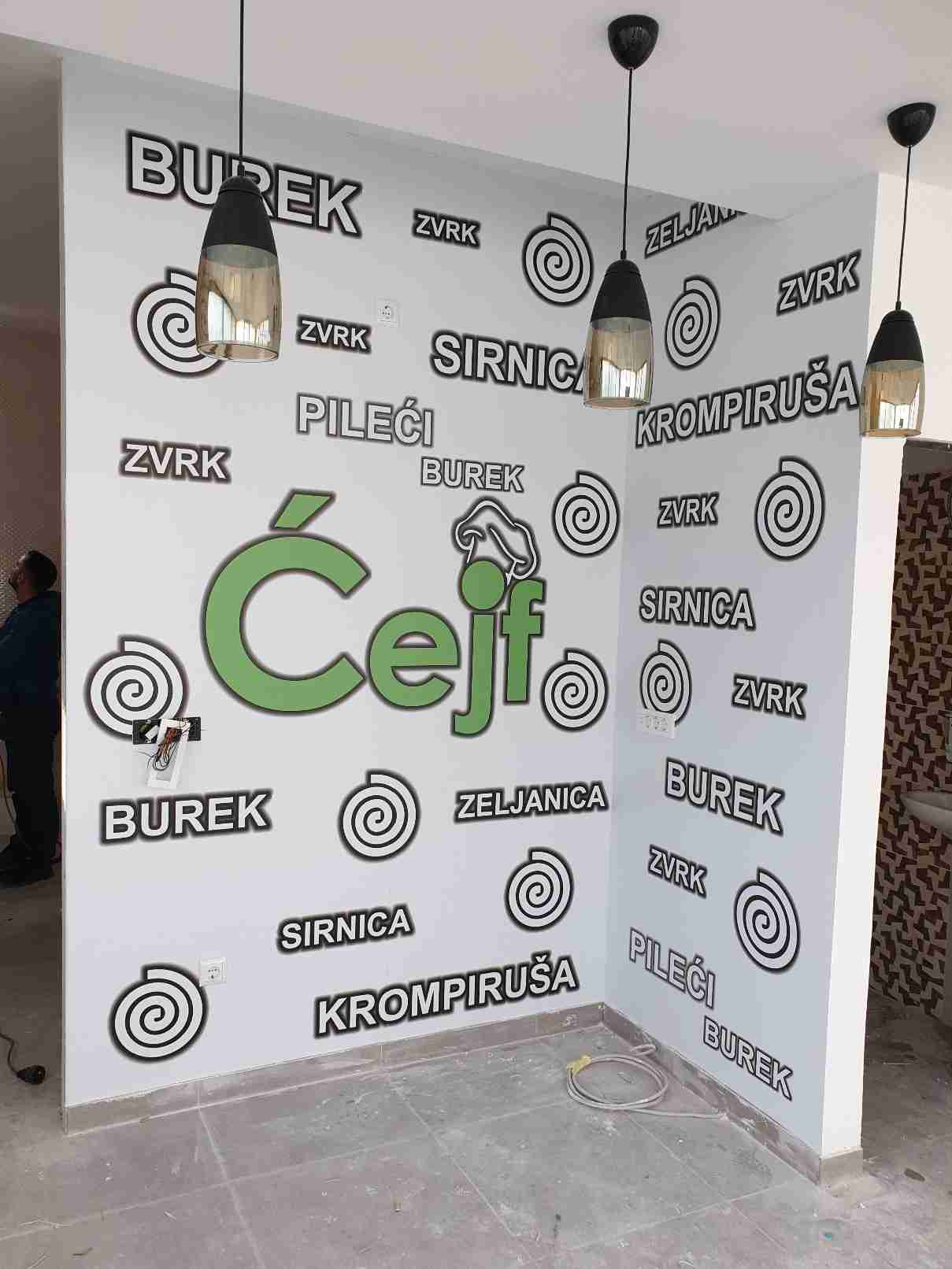 Visual Art Sarajevo Print Velikog Formata - Print velikog formata omogućava visokokvalitetnu štampu na različitim podlogama. Idealan je za bilborde, banere, izloge i ostale reklamne materijale velikih dimenzija.